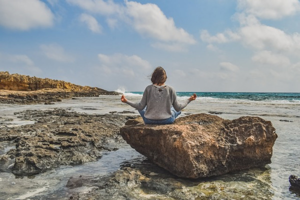 senior meditation